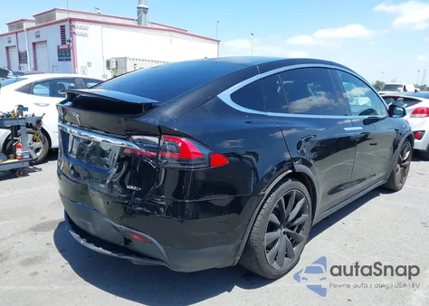 2019 Tesla Model X 100D/75D/Long Range/Standard Range z USA, uszkodzony, nr VIN 5YJXCDE23KF141849